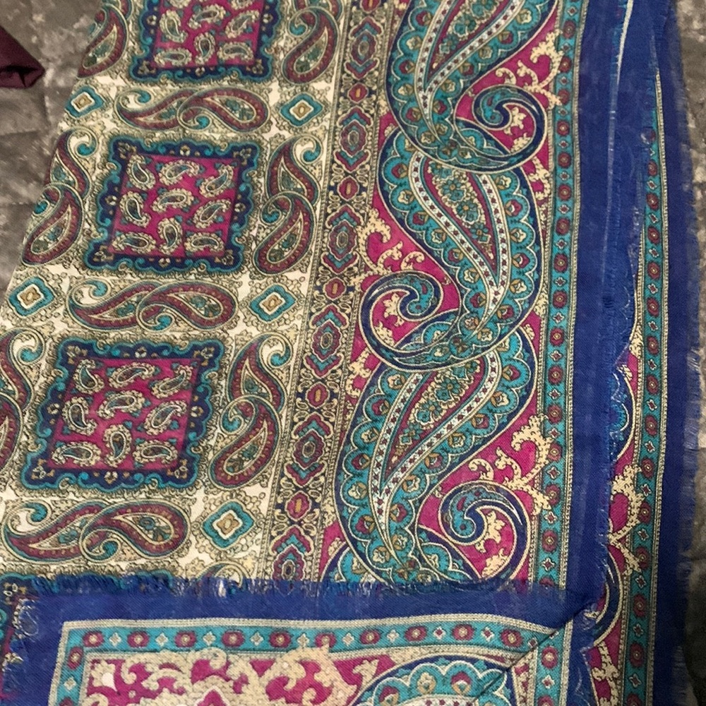 Blueish scarf